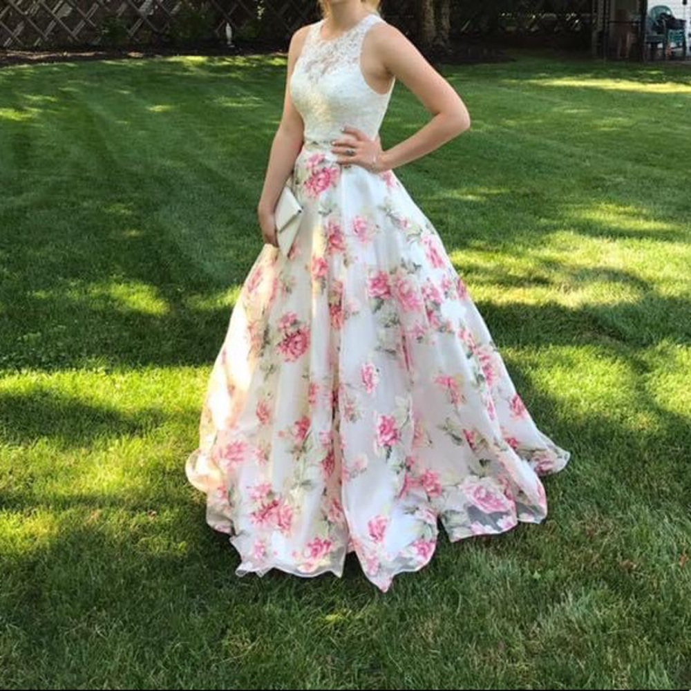 Prom Dress - Picture 3 of 4
